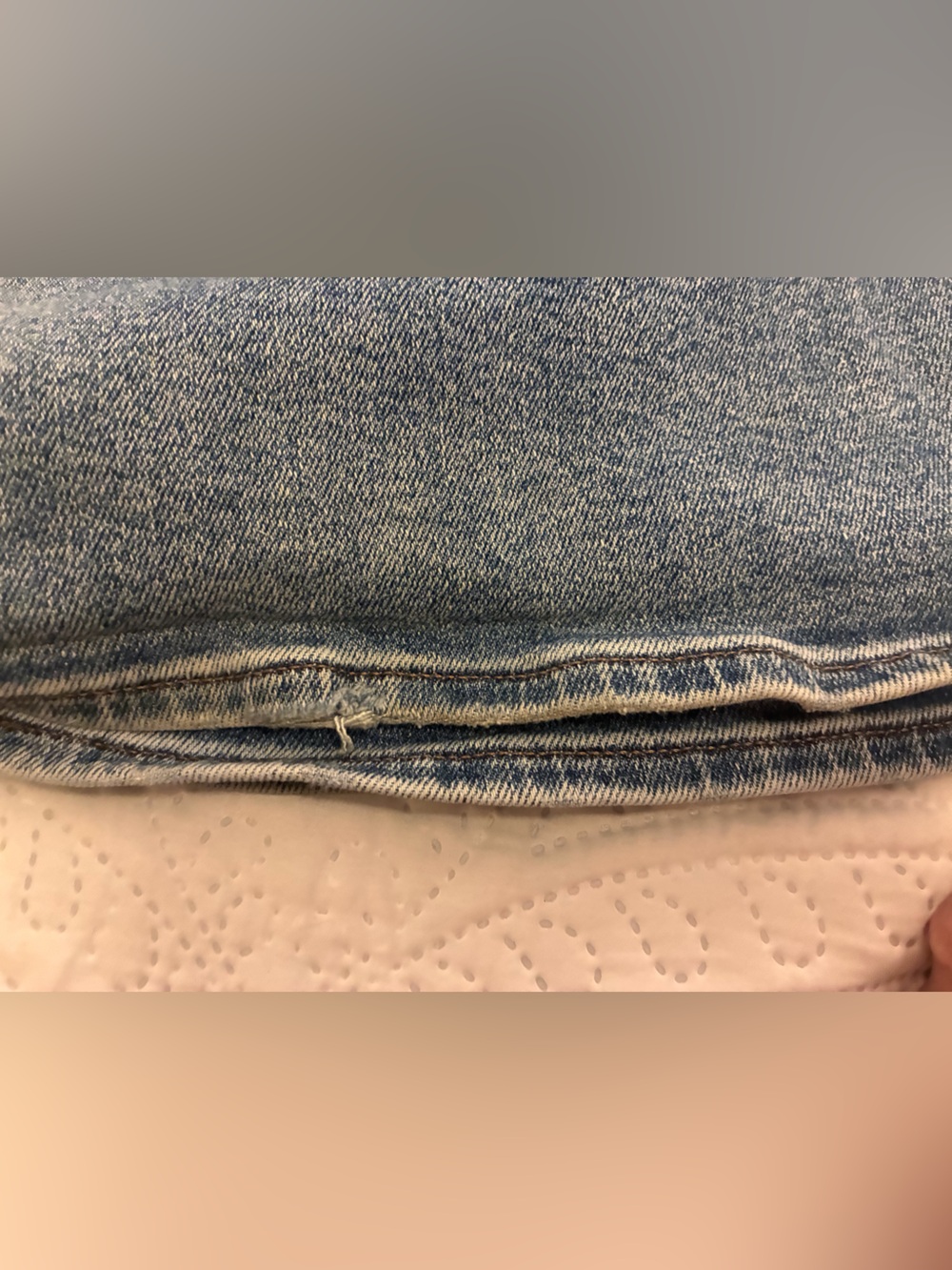 Express 70s Flare Jeans Mid Rise Hyper Stretch Light Wash Raw Hem Size 8R - Picture 11 of 12